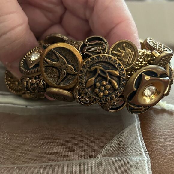 Antique Gold metal Charm mesh Bracelet - Picture 6 of 9